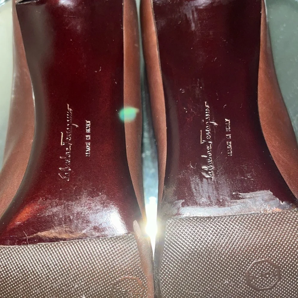 Salvatore Ferragamo Leather Pumps Heels, Brown with Blue Interior, Size 9B - Picture 8 of 14